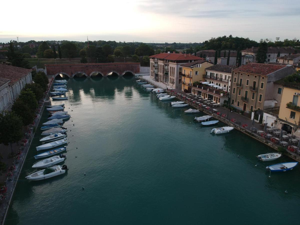 Fiori Sull'Acqua Apartments Peschiera del Garda Kültér fotó