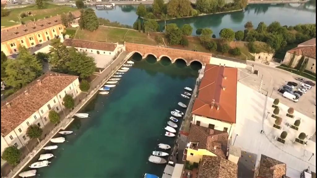 Fiori Sull'Acqua Apartments Peschiera del Garda Kültér fotó